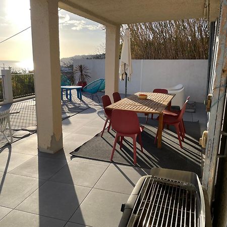 Superbe Terrasse Avec Vue Panoramique Sur La Mer Marseille Exterior photo